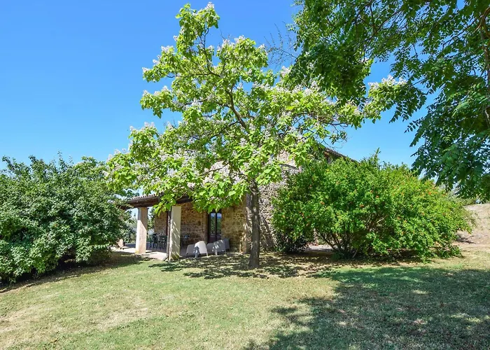 Stunning In San Vito In Monte Apartamento